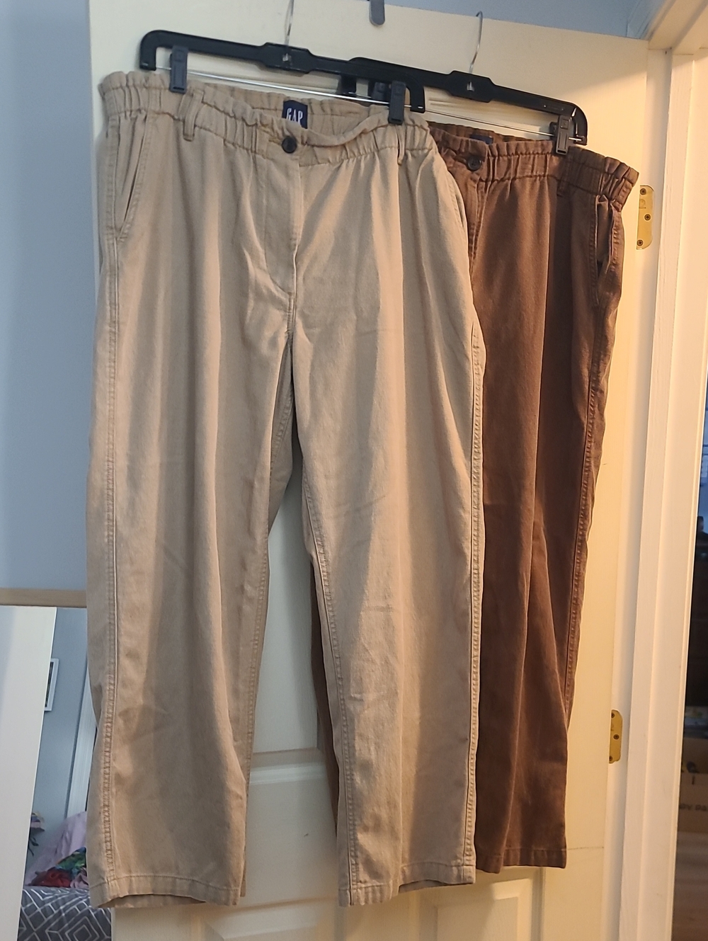 GAP Elastic Waist Chinos in Tan and Brown